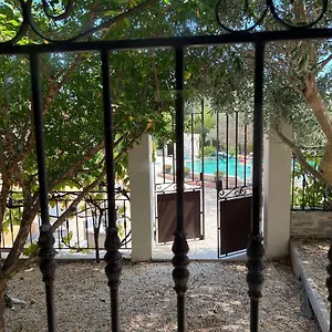  Villa Avila